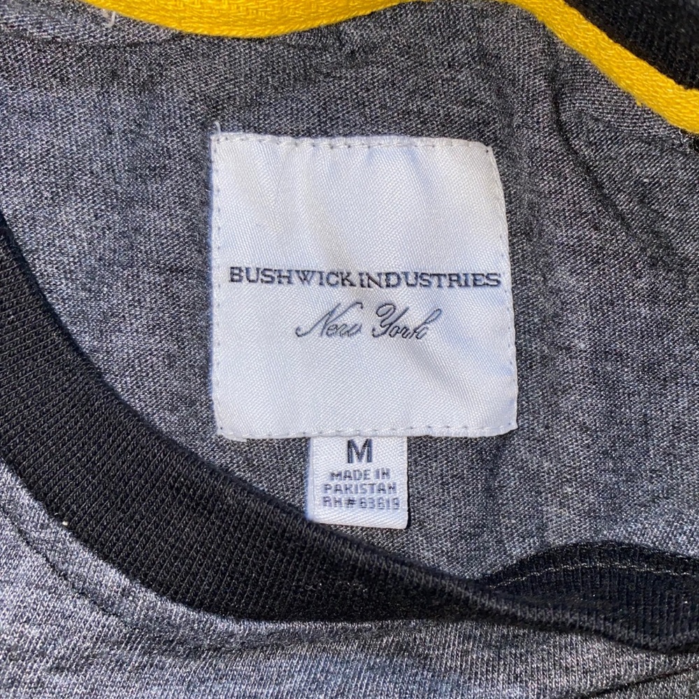 Stylish Patch Top - Picture 3 of 5
